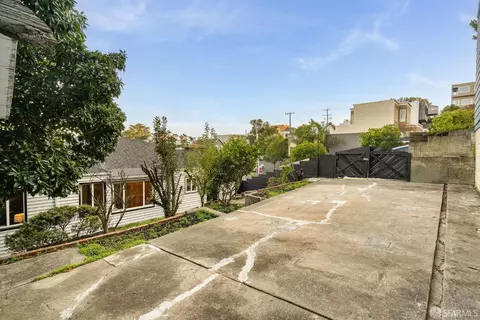 Exterior - 1450 Diamond St, San Francisco, CA 94131 photo 9 of 14