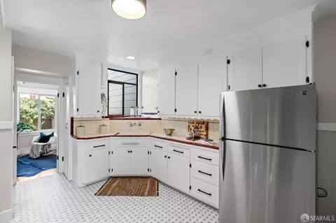 355 Edinburgh St, San Francisco, CA 94112 photo 12