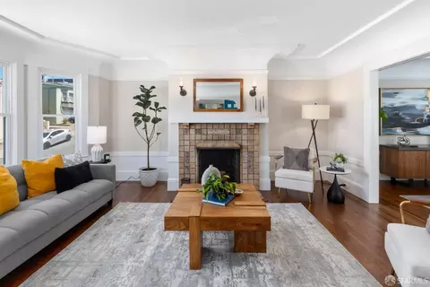 Living - 140 Allison St, San Francisco, CA 94112 photo 3 of 4