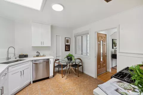 32 St Charles Ave, San Francisco, CA 94132 photo 13