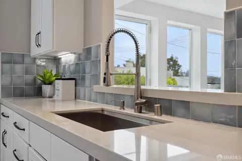Kitchen - 25 Forest Side Ave, San Francisco, CA 94127 photo 5 of 6