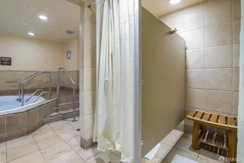 Bath - 950 Duncan St #206E, San Francisco, CA 94131 photo 3 of 3
