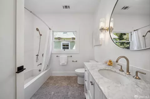 Bath - 2518 Etna St, Berkeley, CA 94704 photo 8 of 10