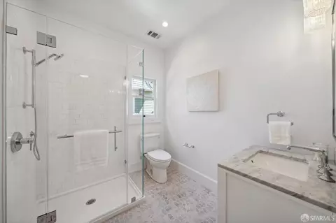 Bath - 2518 Etna St, Berkeley, CA 94704 photo 5 of 10