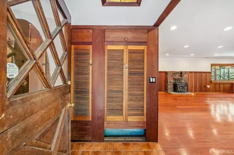 Entry Way - 2518 Etna St, Berkeley, CA 94704 photo 12 of 13