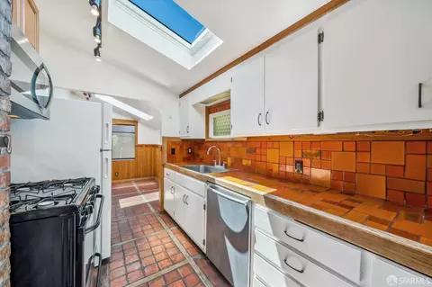 Kitchen - 2518 Etna St, Berkeley, CA 94704 photo 9 of 9