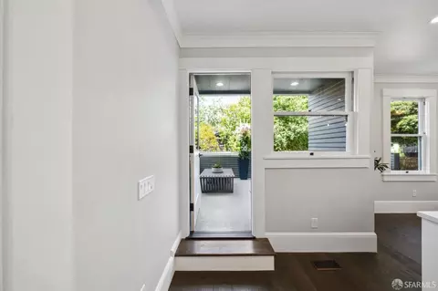 Entry Way - 2518 Etna St, Berkeley, CA 94704 photo 5 of 13