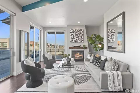 201 4th St #606, Oakland, CA 94607