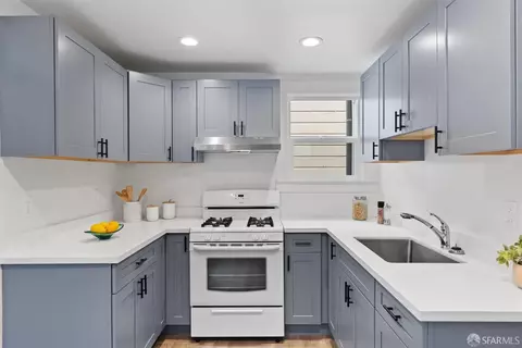 Kitchen - 505 23rd Ave, San Francisco, CA 94121 photo 2 of 2