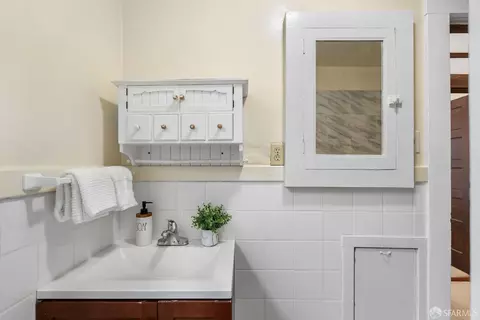Bath - 505 23rd Ave, San Francisco, CA 94121 photo 1 of 3