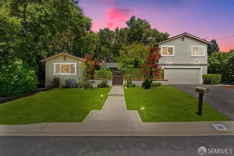 32 Kingston Pl, Walnut Creek, CA 94597