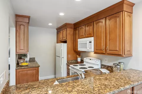 Kitchen - 1099 Oddstad Blvd, Pacifica, CA 94044 photo 1 of 4