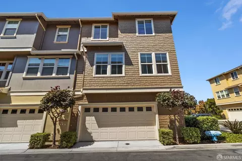 201 Pickleweed Ln, Redwood City, CA 94065