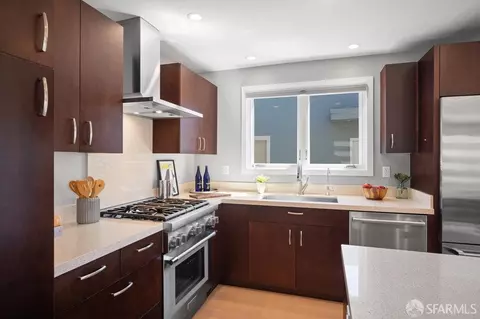 Kitchen - 160 Marview Way, San Francisco, CA 94131 photo 6 of 8