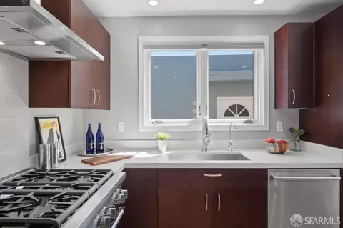 Kitchen - 160 Marview Way, San Francisco, CA 94131 photo 5 of 8