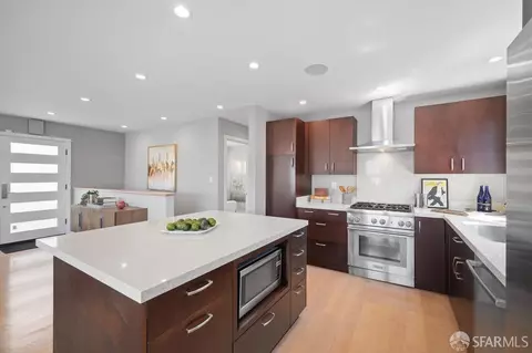 Kitchen - 160 Marview Way, San Francisco, CA 94131 photo 8 of 8