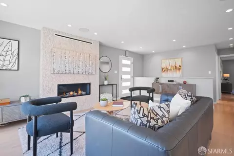Living - 160 Marview Way, San Francisco, CA 94131 photo 5 of 10
