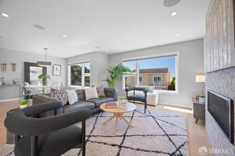 Living - 160 Marview Way, San Francisco, CA 94131 photo 3 of 10