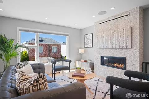 Living - 160 Marview Way, San Francisco, CA 94131 photo 8 of 10