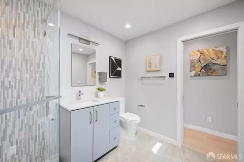 Bath - 160 Marview Way, San Francisco, CA 94131 photo 3 of 5