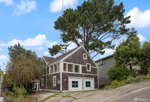 106 Bay View Rd, Pacifica, CA 94044