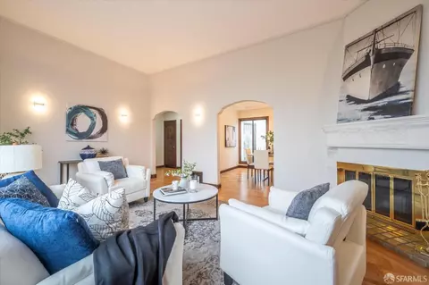 Living - 2167 28th Ave, San Francisco, CA 94116 photo 3 of 4