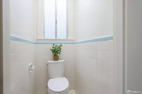 Bath - 2167 28th Ave, San Francisco, CA 94116 photo 3 of 5