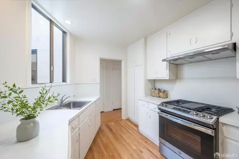 Kitchen - 2167 28th Ave, San Francisco, CA 94116 photo 2 of 4