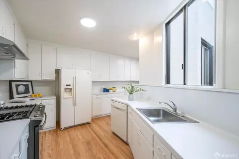 Kitchen - 2167 28th Ave, San Francisco, CA 94116 photo 1 of 4