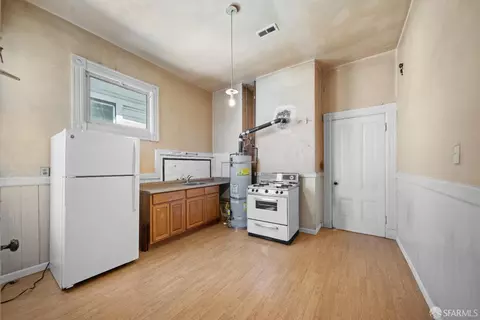 Kitchen - 705 Jackson St, Oakland, CA 94607 photo 1 of 1