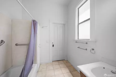 Bath - 705 Jackson St, Oakland, CA 94607 photo 2 of 3