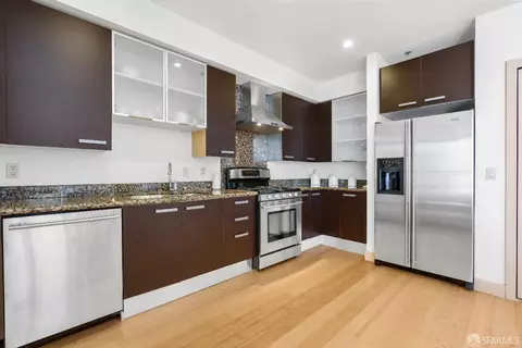 368 Elm St #304, San Francisco, CA 94102