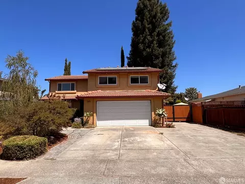365 London Dr, Gilroy, CA 95020