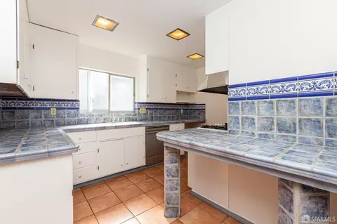 Kitchen - 196 Ocean Ave, San Francisco, CA 94112 photo 2 of 4