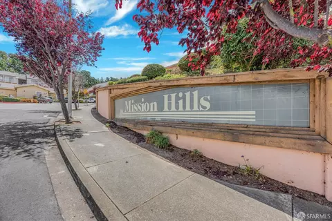 1009 San Antonio Cir #221, Daly City, CA 94014