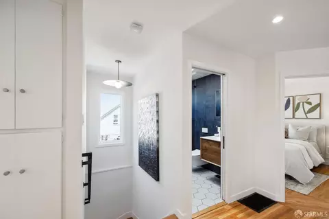 Entry Way - 2 Aztec St, San Francisco, CA 94110 photo 3 of 6