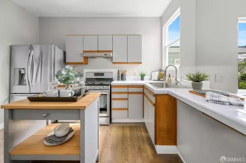 Kitchen - 15 Edna St, San Francisco, CA 94112 photo 3 of 5