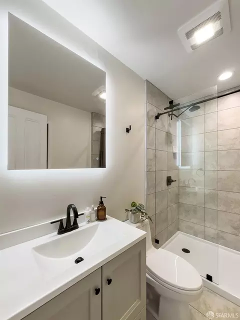 Bath - 49 Joost Ave, San Francisco, CA 94131 photo 4 of 5