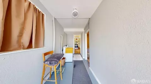 Entry Way - 49 Joost Ave, San Francisco, CA 94131 photo 3 of 3