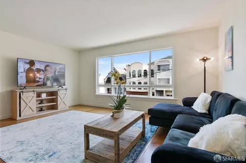 1635 10th Ave #1, San Francisco, CA 94122