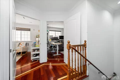 Entry Way - 499 33rd Ave #302, San Francisco, CA 94121 photo 3 of 4