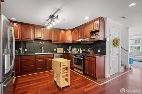 Kitchen - 499 33rd Ave #302, San Francisco, CA 94121 photo 6 of 8