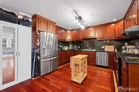 Kitchen - 499 33rd Ave #302, San Francisco, CA 94121 photo 5 of 8