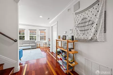 Entry Way - 499 33rd Ave #302, San Francisco, CA 94121 photo 1 of 4
