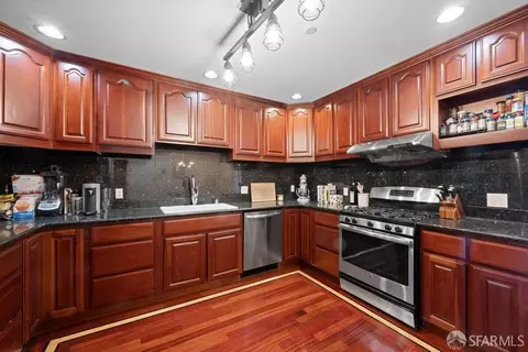 Kitchen - 499 33rd Ave #302, San Francisco, CA 94121 photo 7 of 8