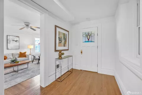 Entry Way - 2799 Laguna St, San Francisco, CA 94123 photo 1 of 2
