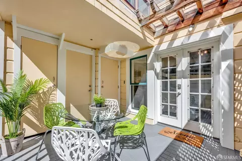 Exterior - 2799 Laguna St, San Francisco, CA 94123 photo 4 of 7