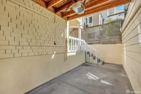 Exterior - 2799 Laguna St, San Francisco, CA 94123 photo 5 of 7