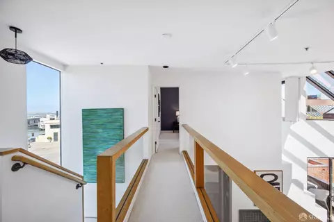 Entry Way - 640 Davis St #17, San Francisco, CA 94111 photo 4 of 5