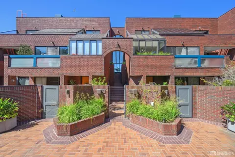 Exterior - 640 Davis St #17, San Francisco, CA 94111 photo 6 of 7